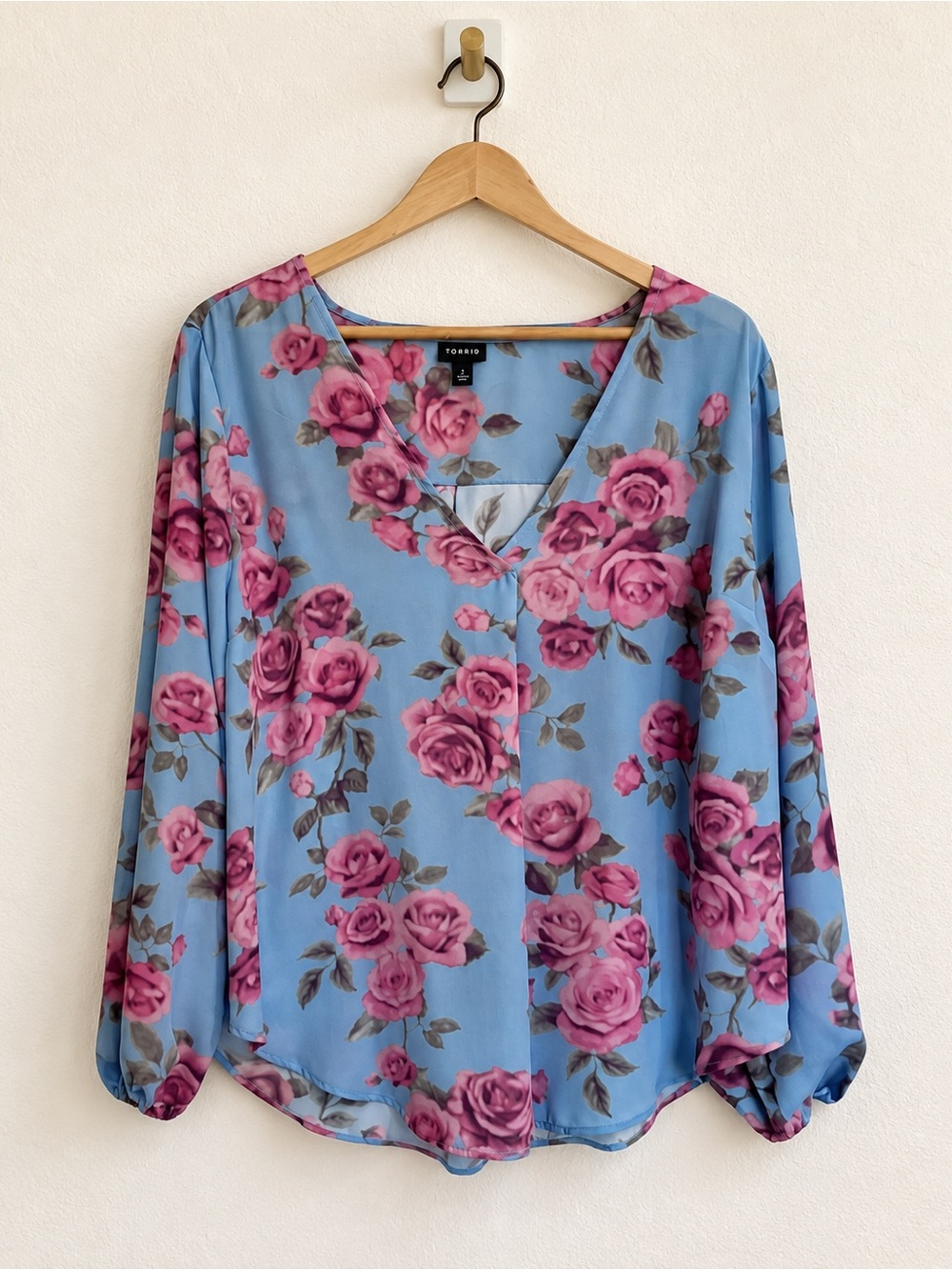 Torrid Blue Pink Rose Floral Chiffon Blouse Long Sleeve V Neck Plus Size 2
